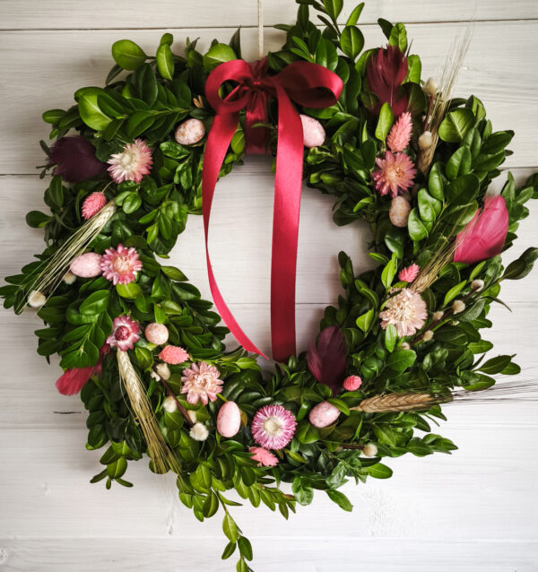 Jarní věnec na dveře buxus 30 cm - růžový