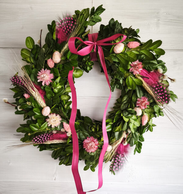 Jarní věnec na dveře buxus 25 cm - růžový