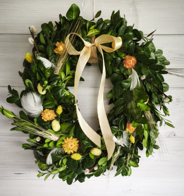 Jarní věnec na dveře buxus 25 cm - žlutý